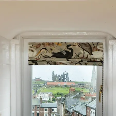 Maison Mouettes By Maison Parfaite - Luxury With Abbey Views * Whitby
